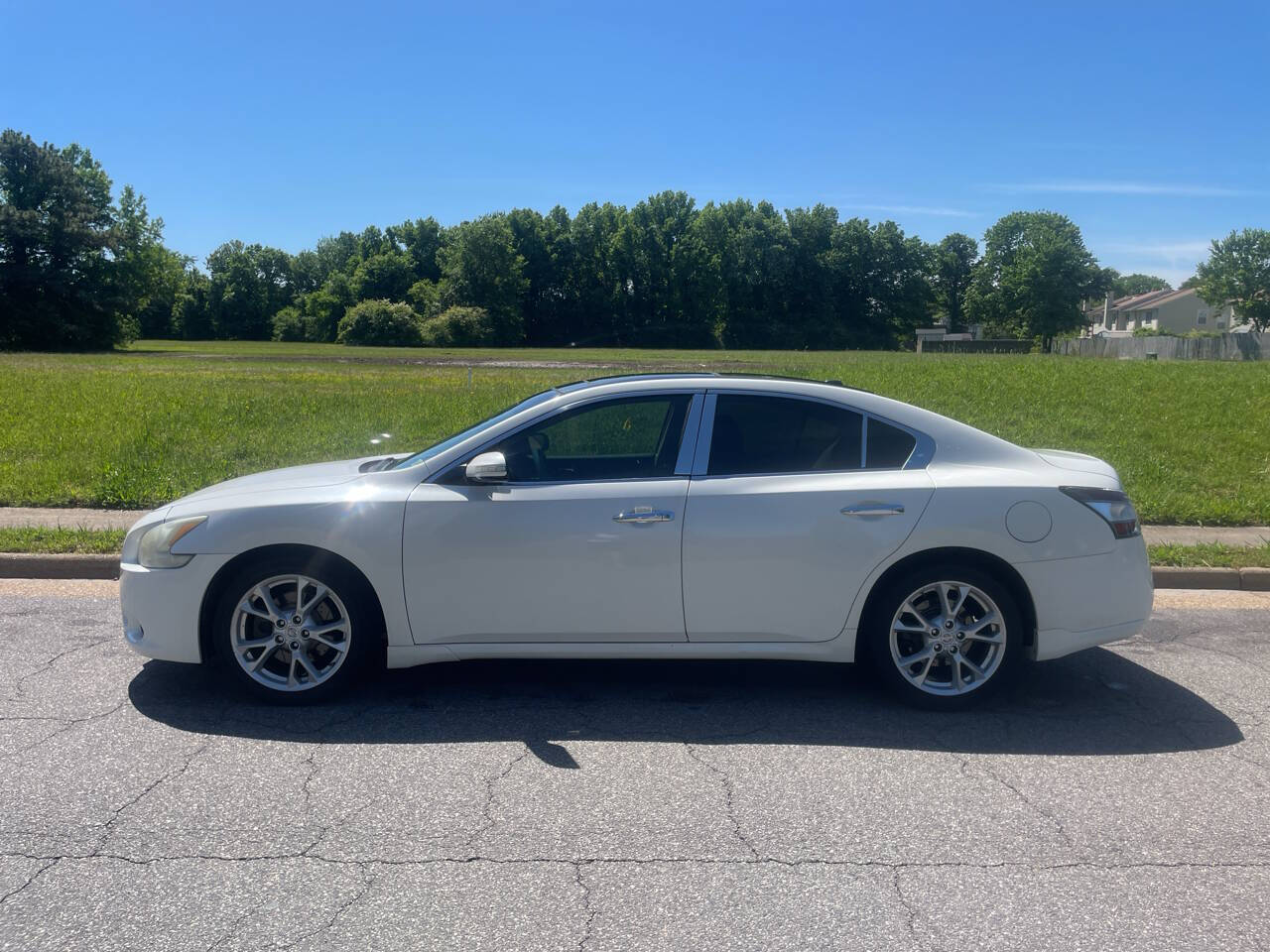 Vehicle image 8 of 30