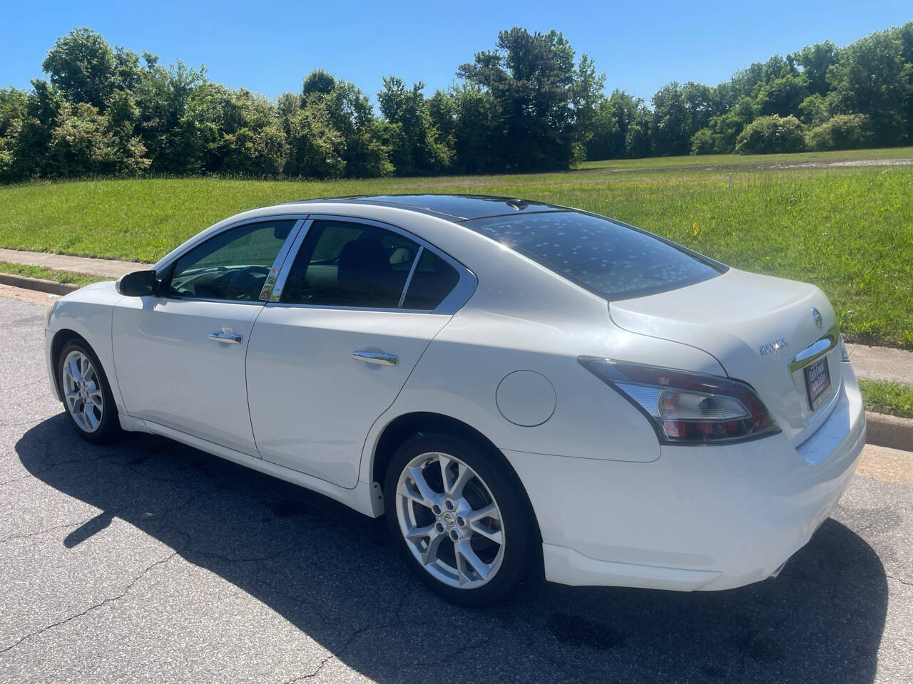 Vehicle image 7 of 30