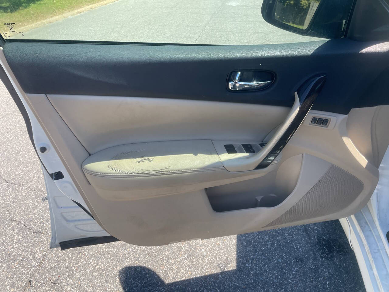 Vehicle image 17 of 30