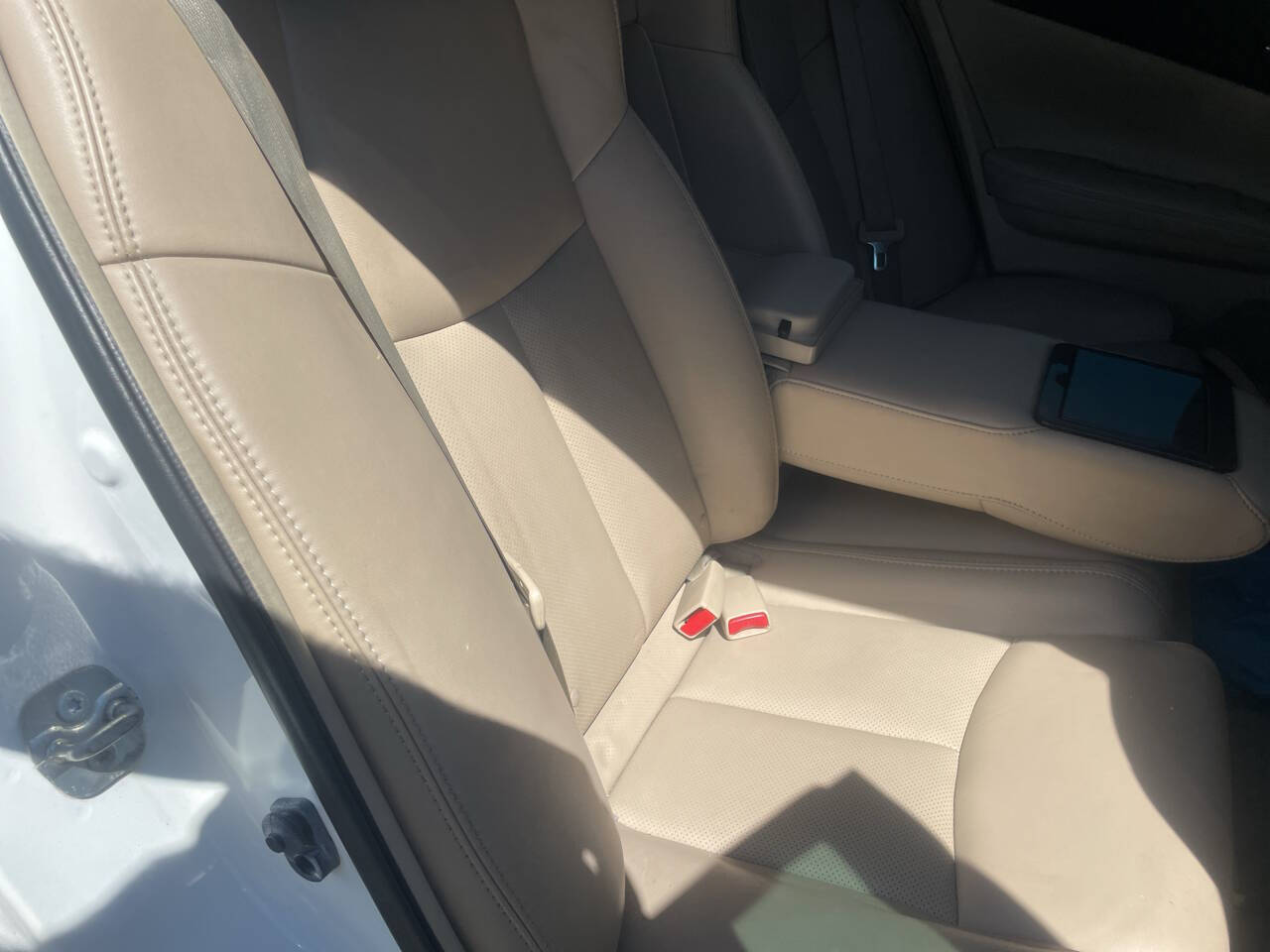 Vehicle image 21 of 30
