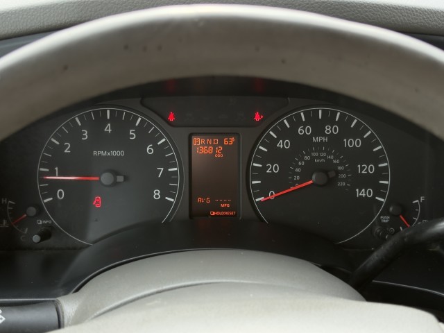 2012 Nissan NV SV Image 13 of 23