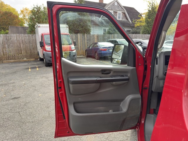 2012 Nissan NV SV Image 20 of 23