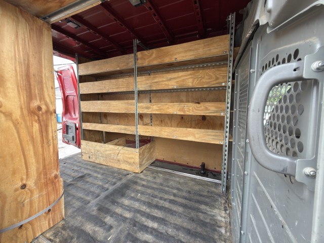 2012 Nissan NV SV Image 9 of 23