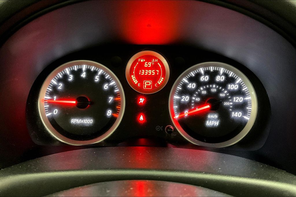 Vehicle image 23 of 38
