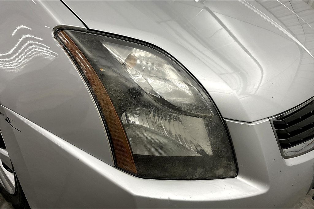 Vehicle image 32 of 38