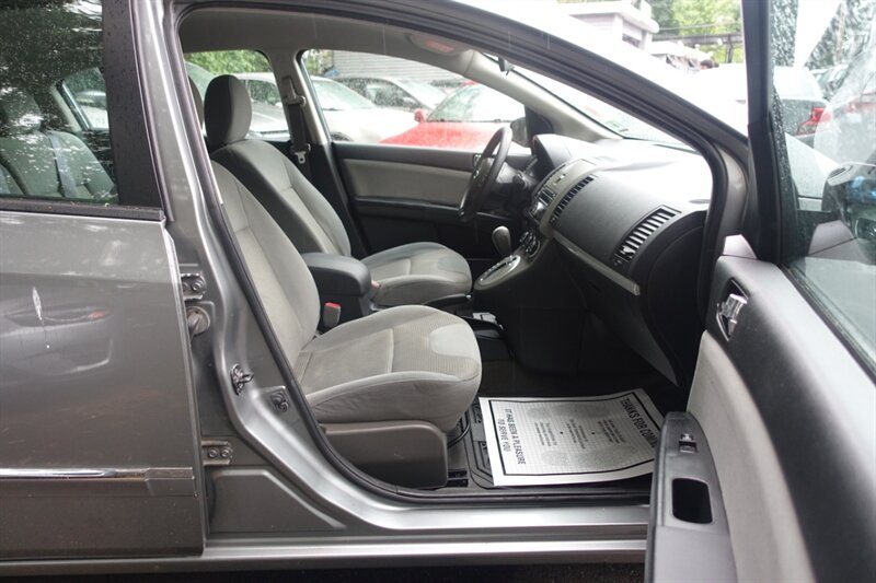 Vehicle image 12 of 21