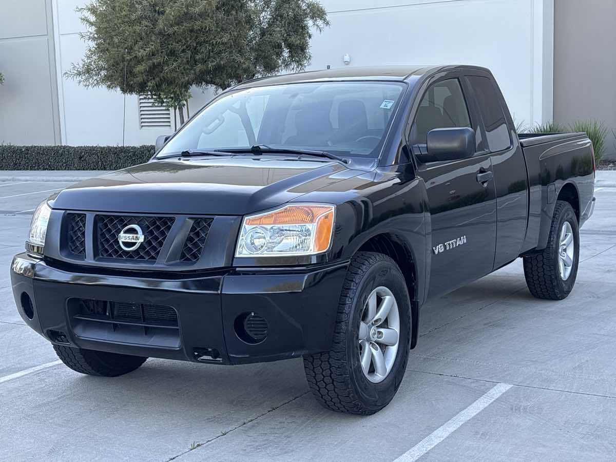 2012 Nissan Titan S Image 1 of 26