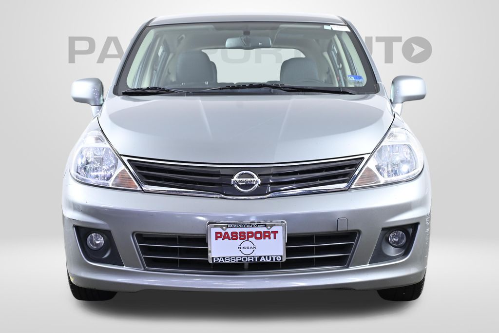 2012 Nissan Versa SL Image 2 of 27