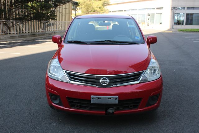 2012 Nissan Versa S Image 2 of 24