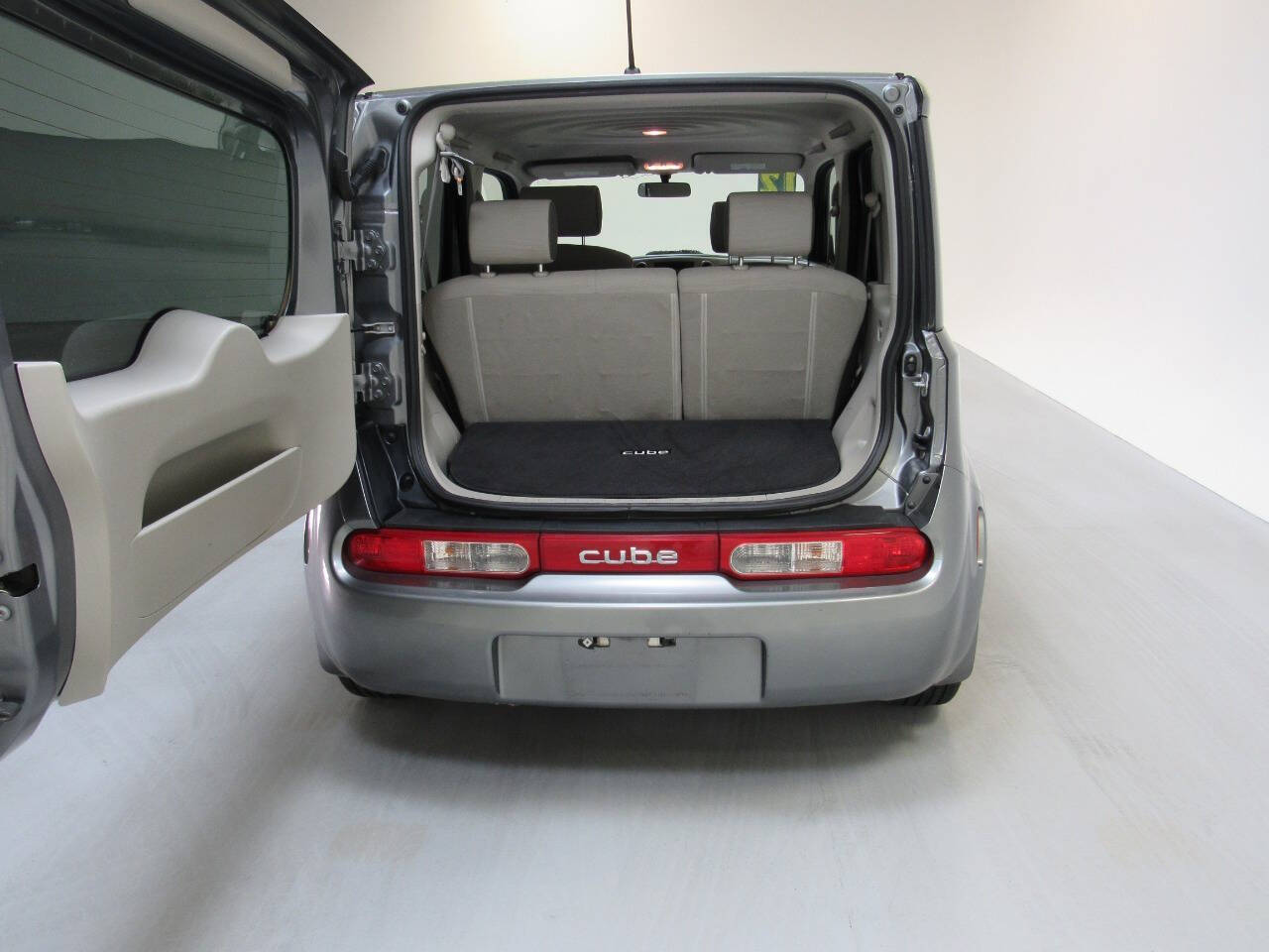 2012 Nissan Cube 1.8 S Image 15 of 23