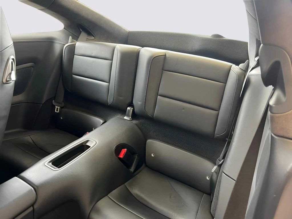 Vehicle image 17 of 37