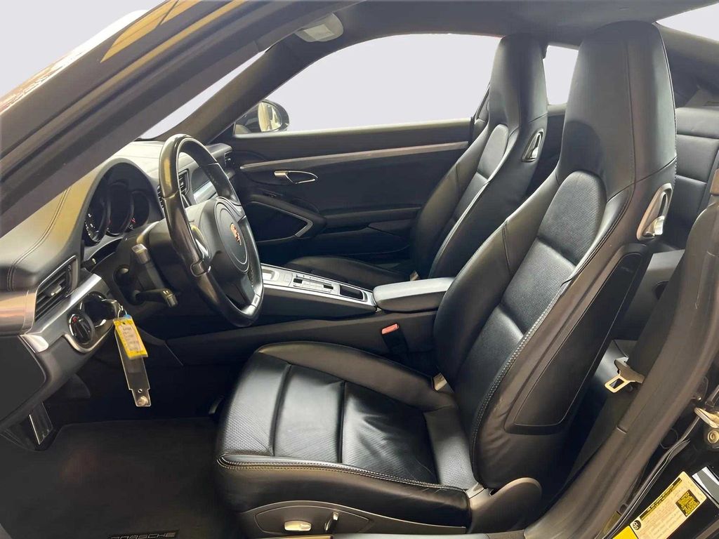 Vehicle image 16 of 37