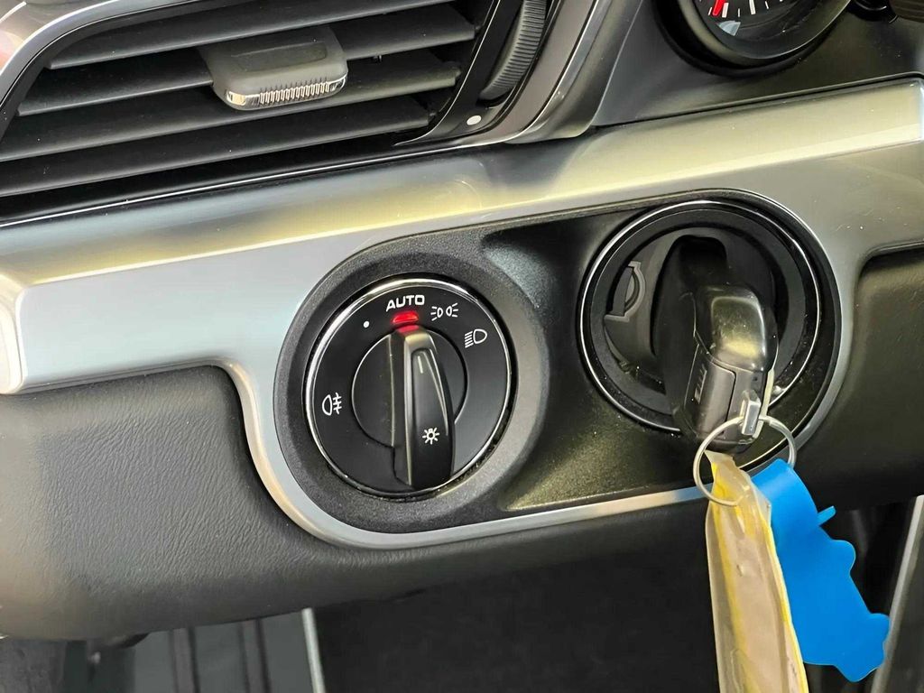 Vehicle image 20 of 37