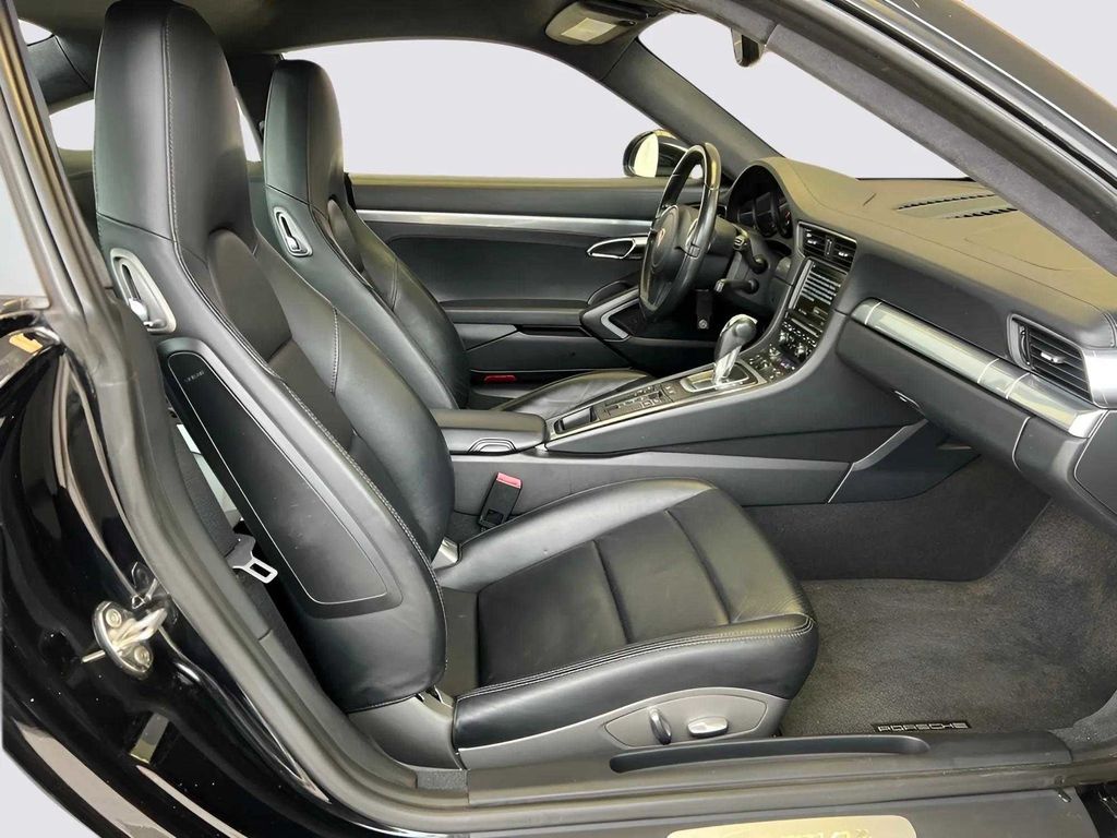 Vehicle image 23 of 37