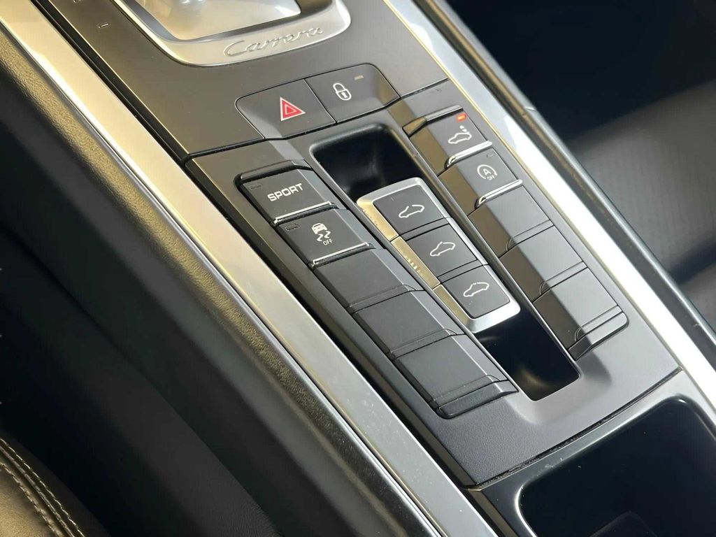 Vehicle image 18 of 37