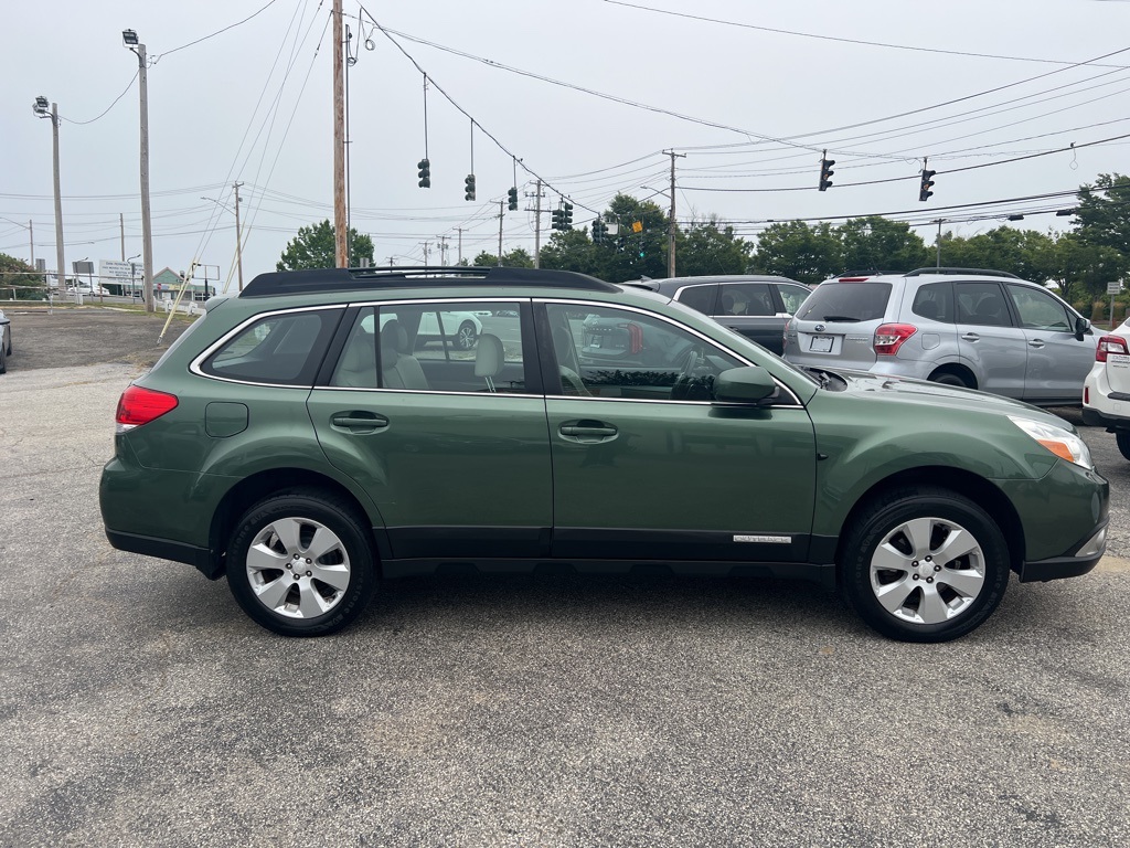 2012 Subaru Outback 2.5i Image 4 of 53