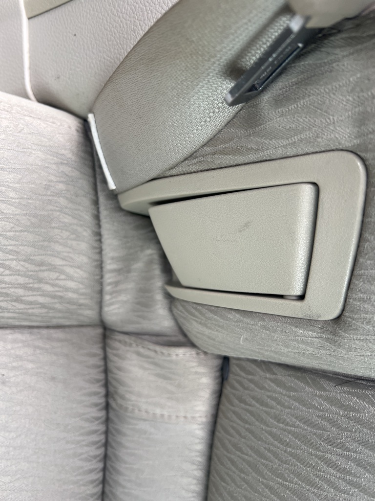 2012 Subaru Outback 2.5i Image 35 of 53