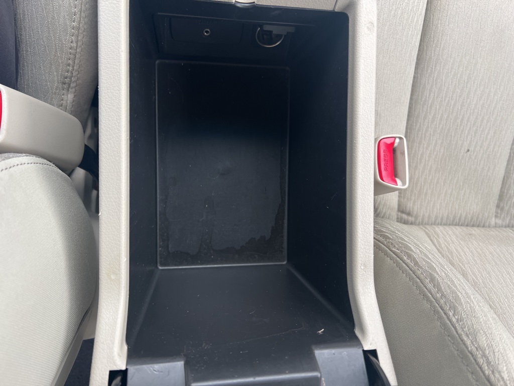 2012 Subaru Outback 2.5i Image 32 of 53