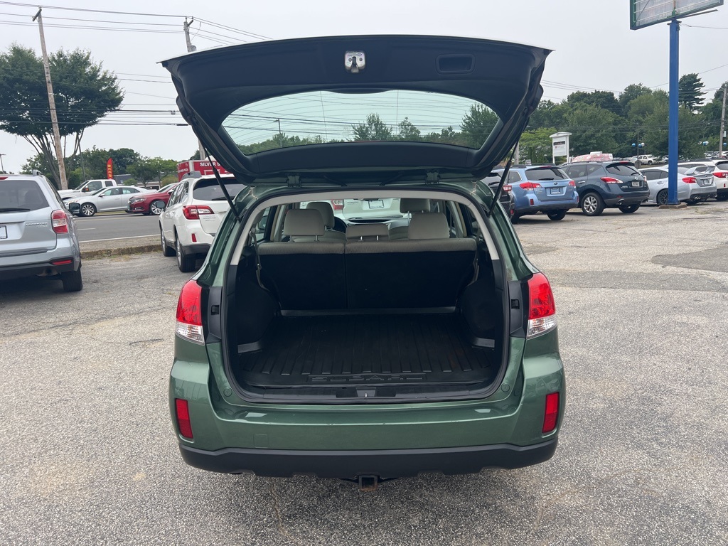 2012 Subaru Outback 2.5i Image 14 of 53