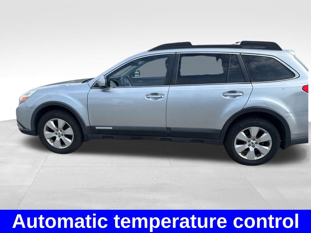 Vehicle image 14 of 19