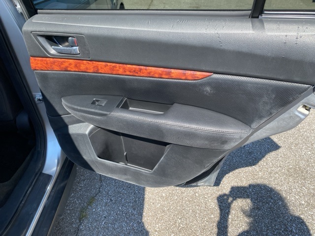 2012 Subaru Outback 2.5i Limited Image 33 of 33