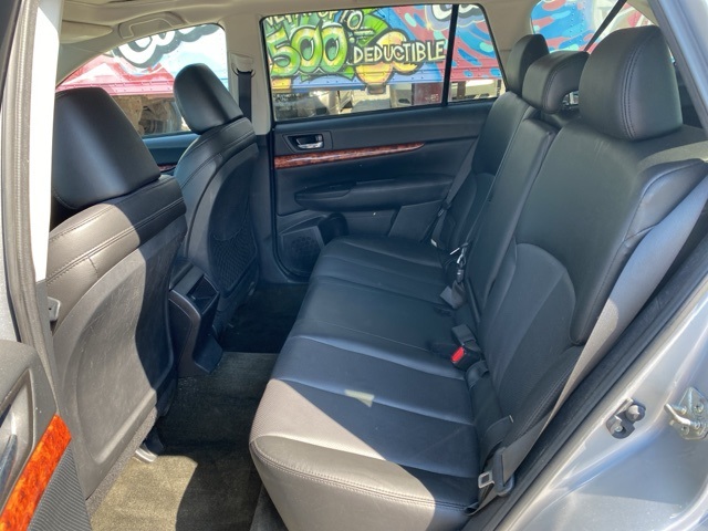 2012 Subaru Outback 2.5i Limited Image 14 of 33
