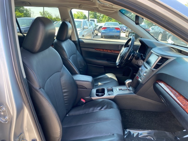 2012 Subaru Outback 2.5i Limited Image 15 of 33
