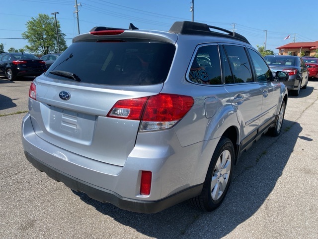 2012 Subaru Outback 2.5i Limited Image 4 of 33