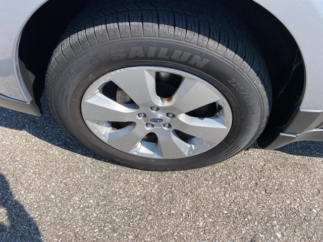 2012 Subaru Outback 2.5i Limited Image 7 of 33