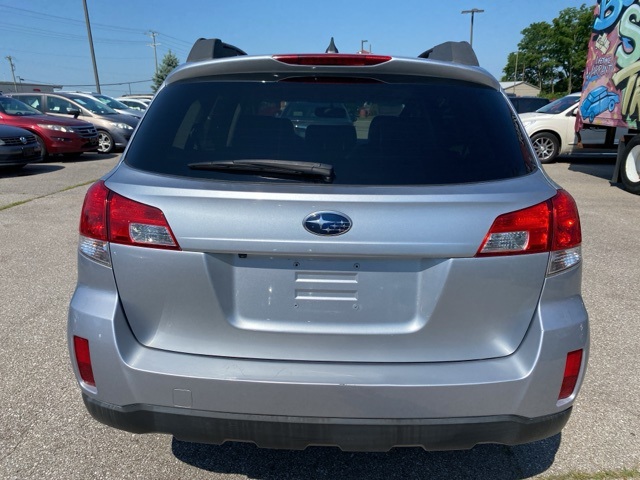 2012 Subaru Outback 2.5i Limited Image 5 of 33