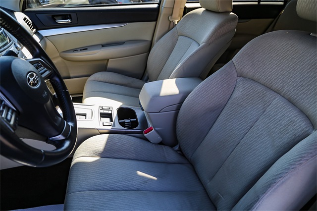2012 Subaru Outback 2.5i Premium Image 13 of 25