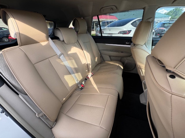 2012 Subaru Outback 2.5i Premium Image 10 of 26
