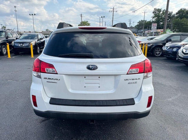 2012 Subaru Outback 2.5i Premium Image 6 of 26