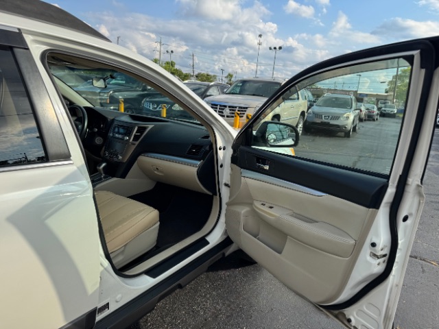 2012 Subaru Outback 2.5i Premium Image 18 of 26