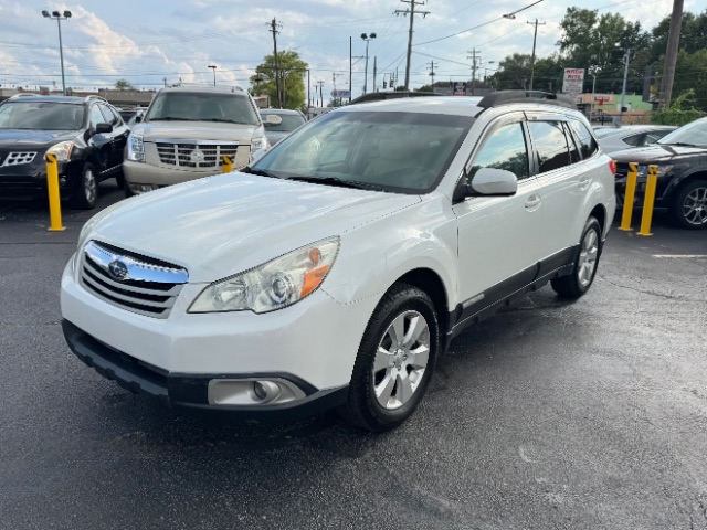 2012 Subaru Outback 2.5i Premium Image 1 of 26