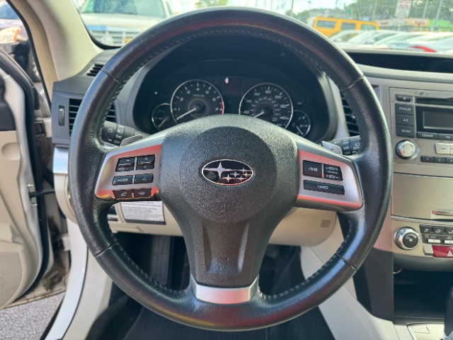 2012 Subaru Outback 2.5i Premium Image 21 of 26