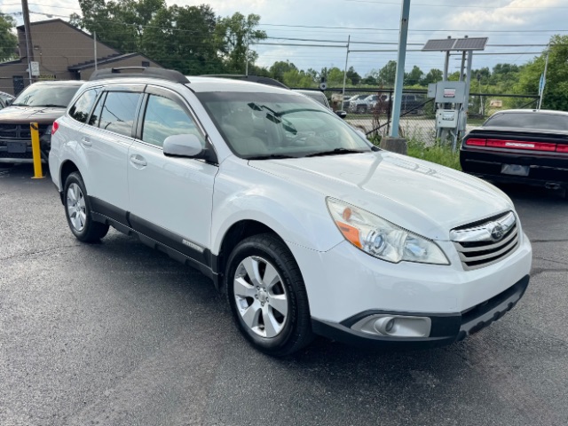 2012 Subaru Outback 2.5i Premium Image 3 of 26