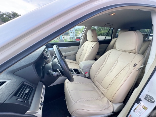 2012 Subaru Outback 2.5i Premium Image 13 of 26