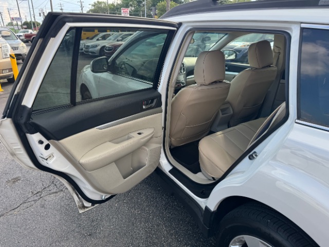 2012 Subaru Outback 2.5i Premium Image 24 of 26