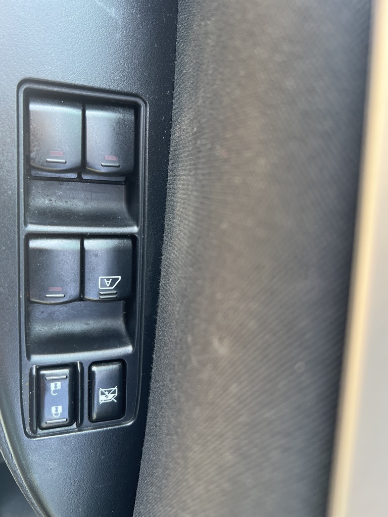 2012 Subaru Outback 2.5i Premium Image 32 of 53