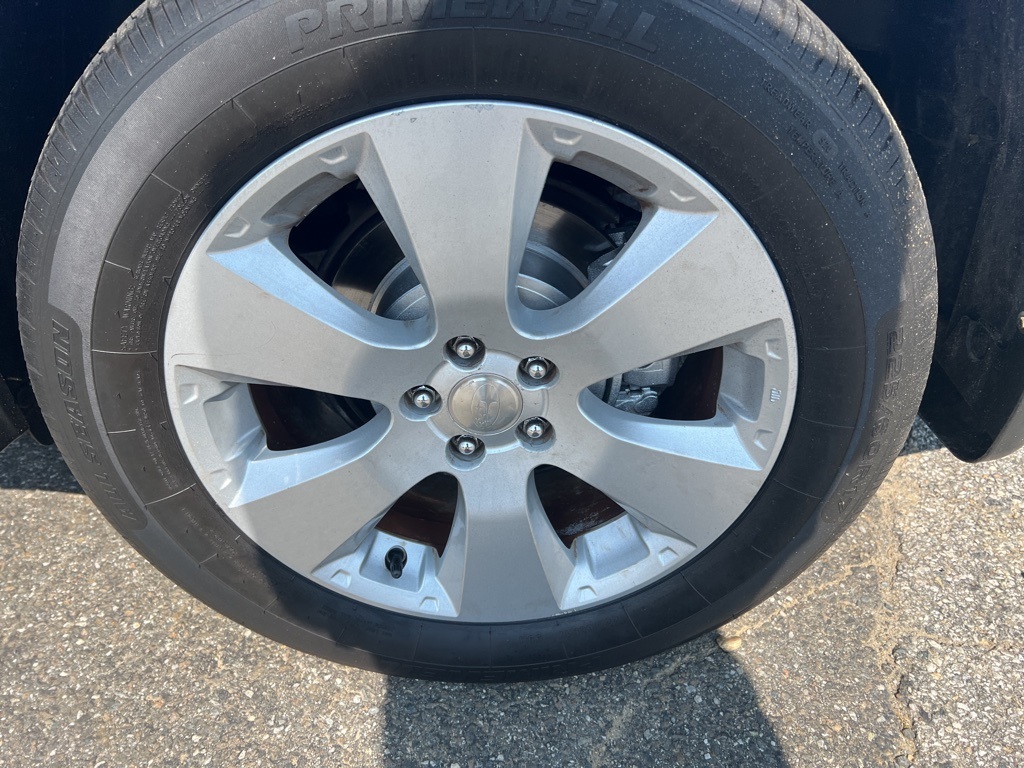 2012 Subaru Outback 2.5i Premium Image 11 of 53