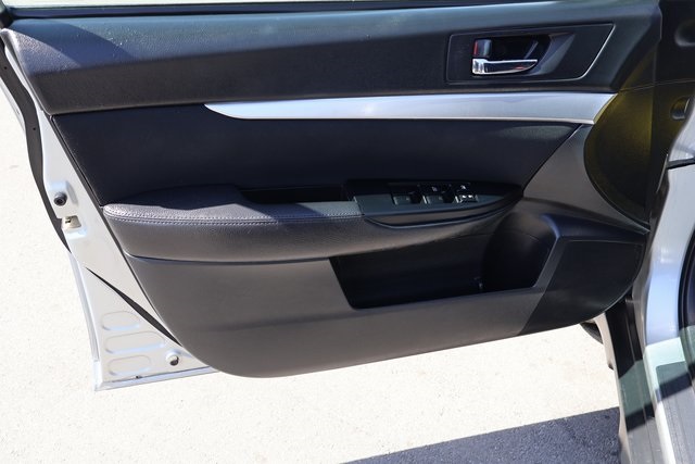 Vehicle image 11 of 42