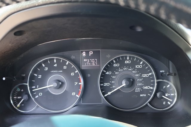 Vehicle image 34 of 42