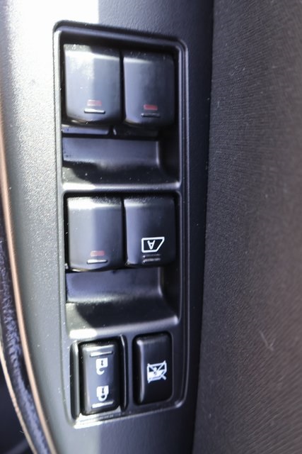 Vehicle image 26 of 42