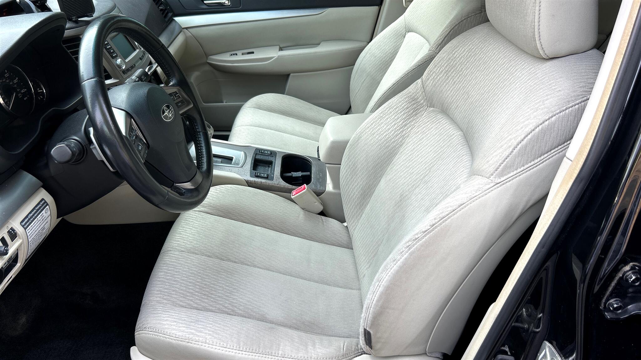 2012 Subaru Outback 2.5i Premium Image 17 of 55