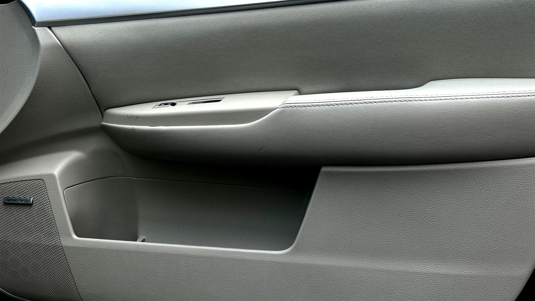 2012 Subaru Outback 2.5i Premium Image 36 of 55