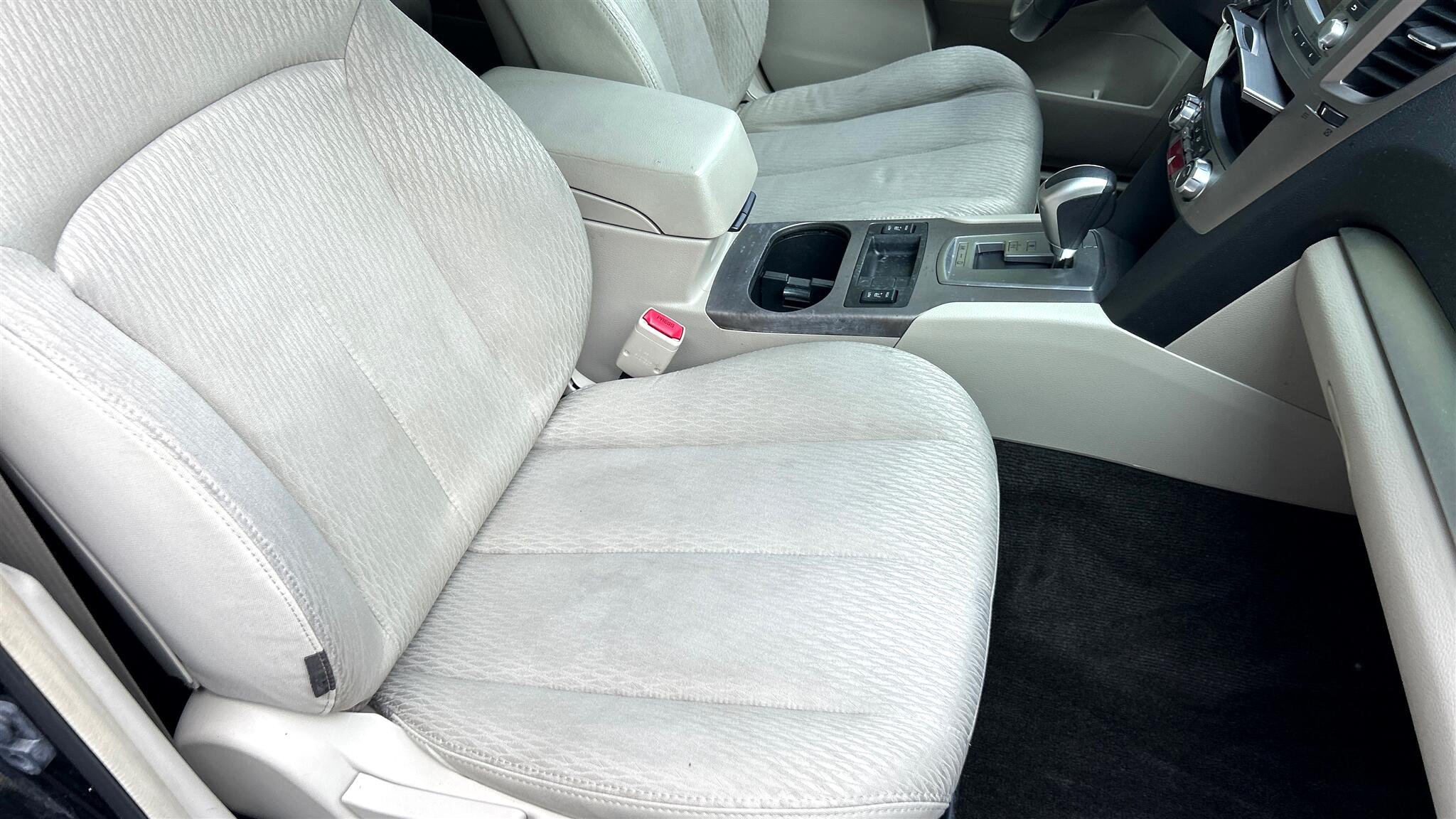 2012 Subaru Outback 2.5i Premium Image 20 of 55