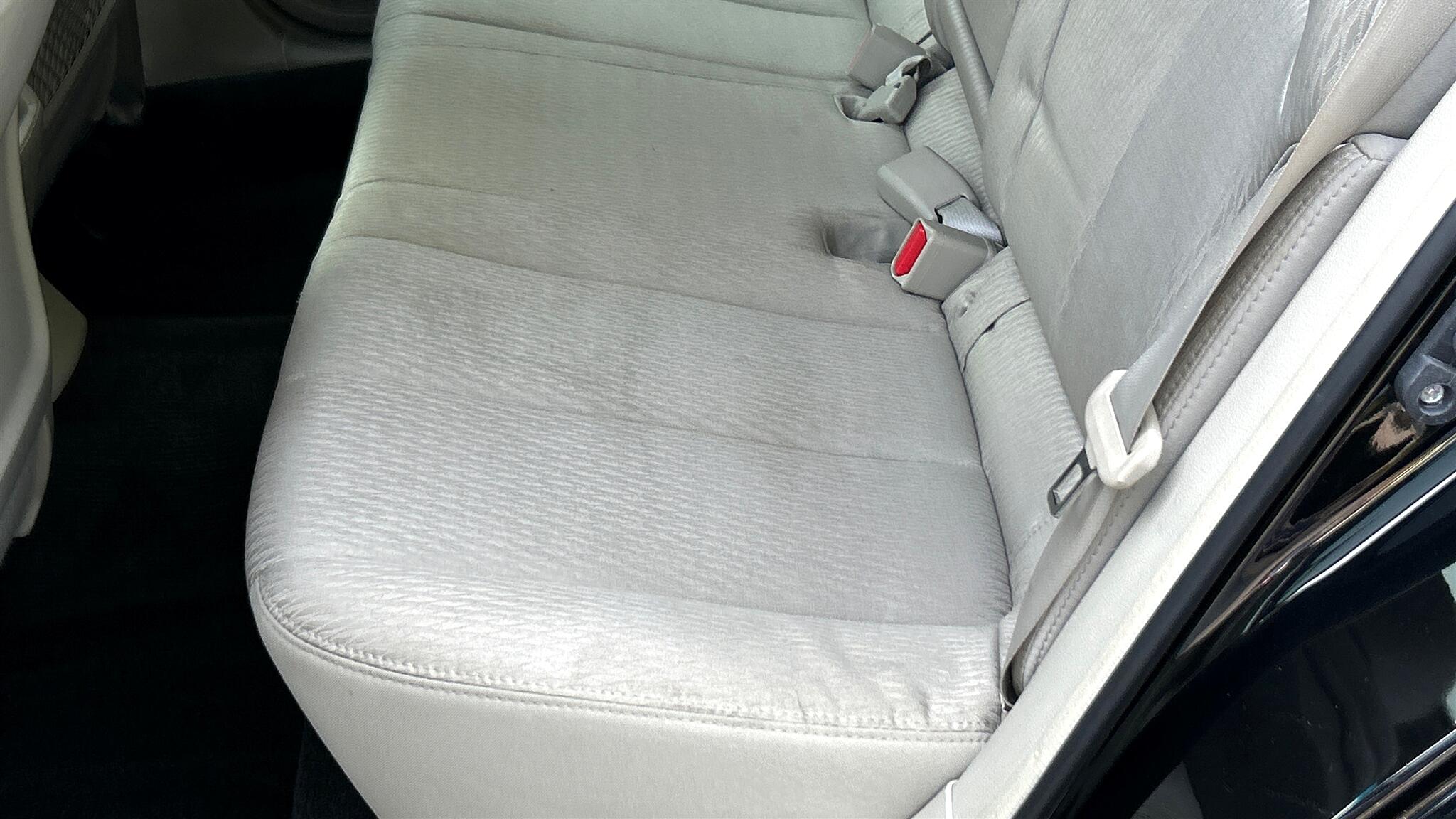 2012 Subaru Outback 2.5i Premium Image 18 of 55