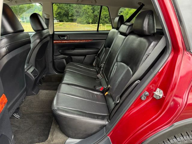 2012 Subaru Outback 3.6R Limited Image 33 of 98