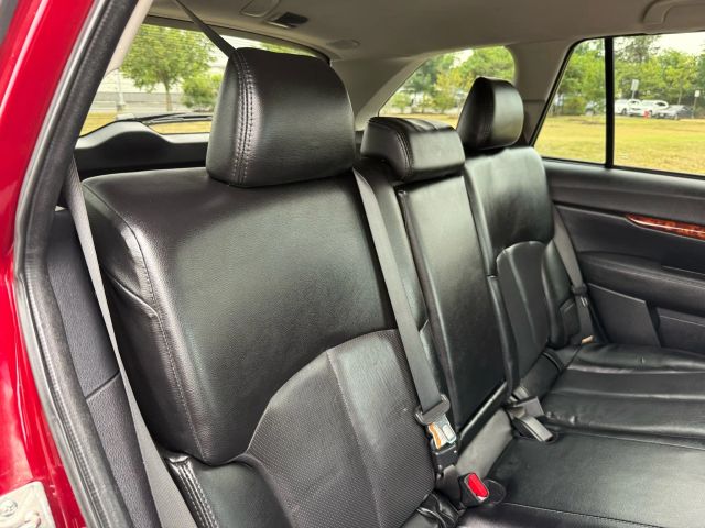 2012 Subaru Outback 3.6R Limited Image 28 of 98